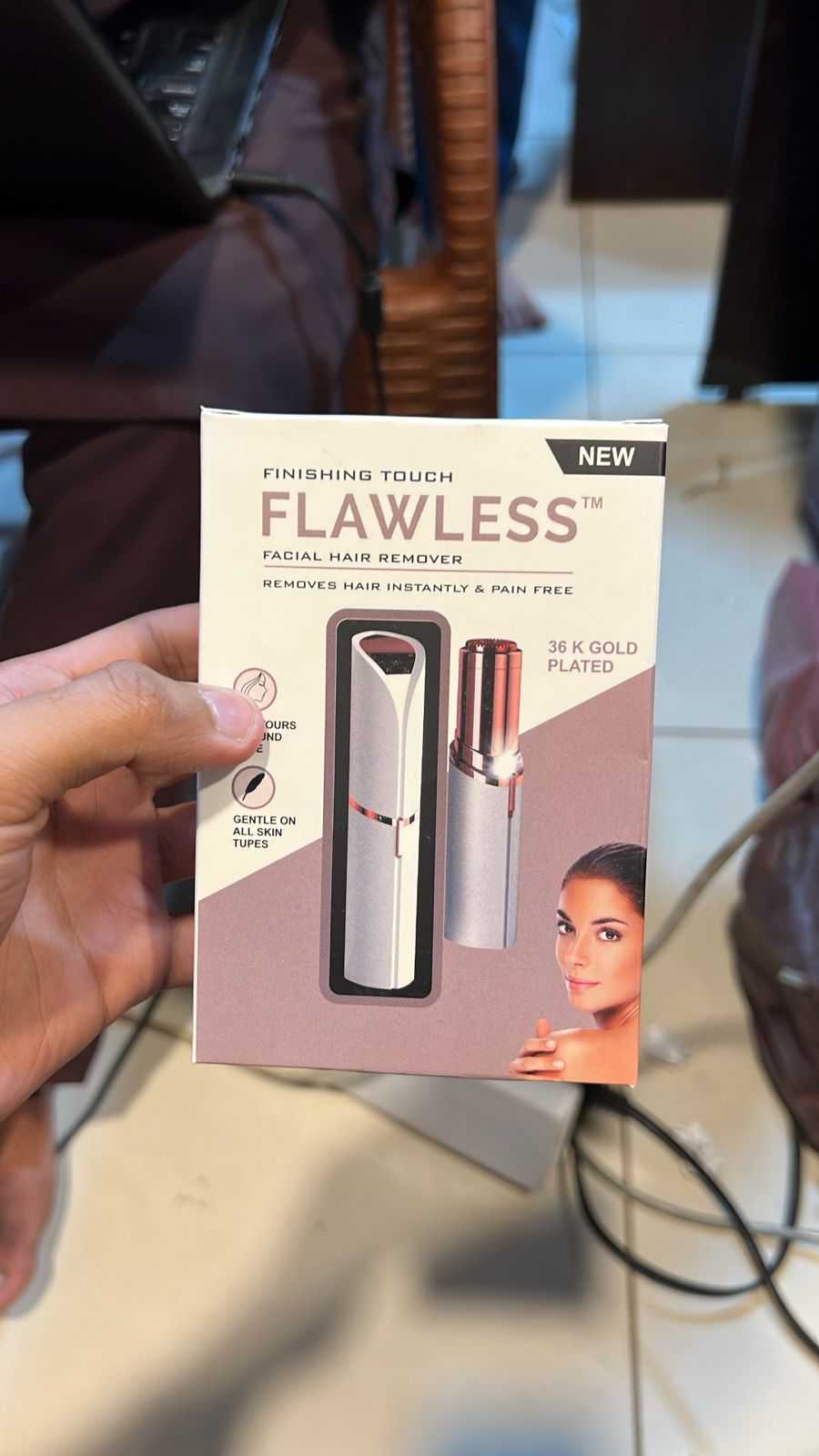 Electric Eyebrow Trimmer – Mini Facial Hair Remover for Women